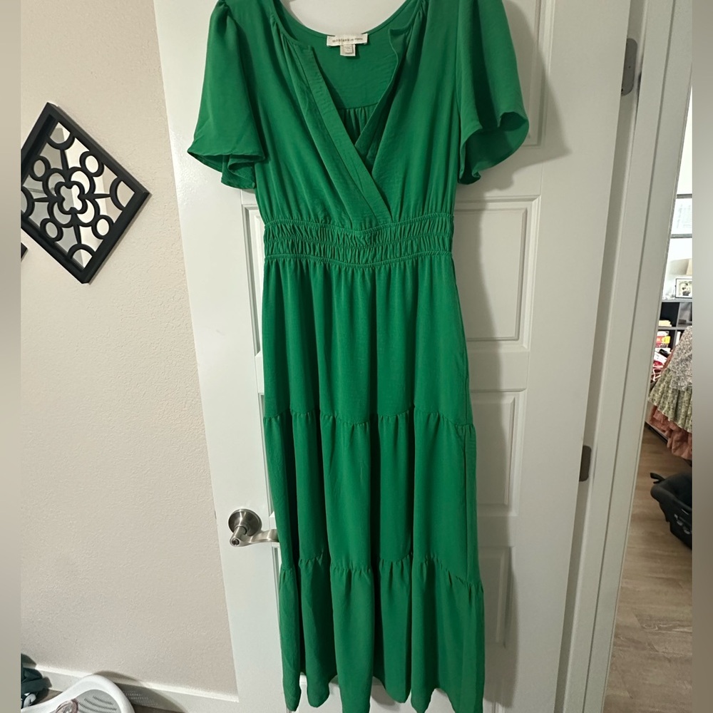 Monteau- Green tiered midi dress